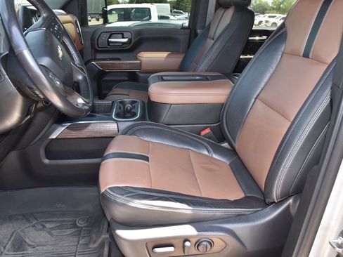 Used 2022 Chevrolet Silverado 2500 High Country w/ Safety Package II AWD/4WD image 11