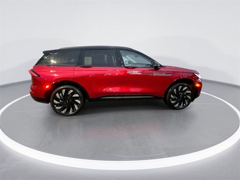 New 2026 Lincoln Nautilus Reserve w/ Jet Appearance Package image 9