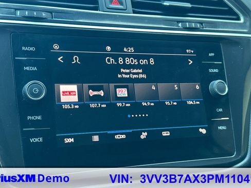 Certified 2023 Volkswagen Tiguan SE FWD image 29