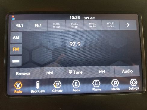 Used 2020 Jeep Cherokee Latitude Plus image 25