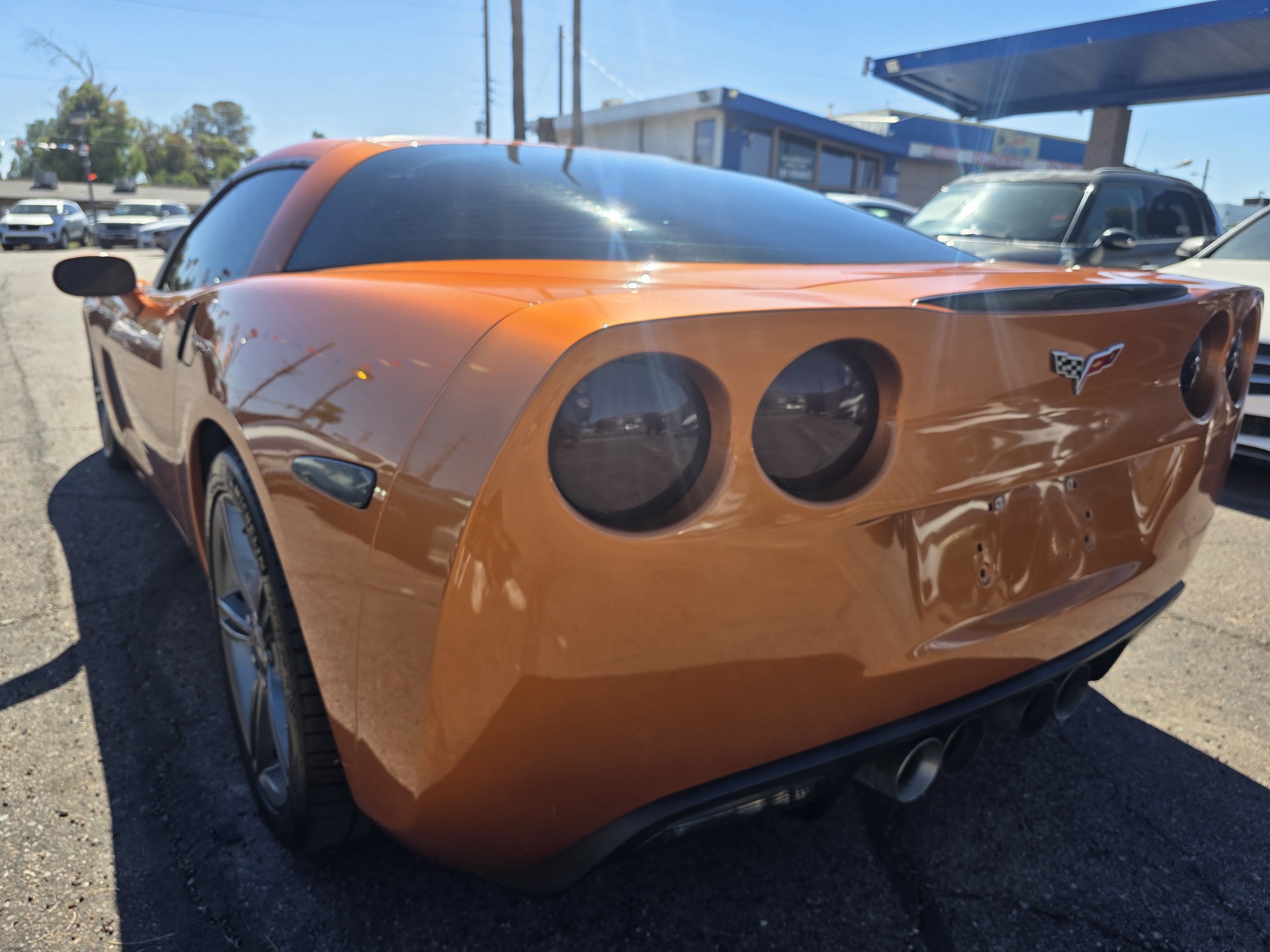 Used 2008 Chevrolet Corvette Coupe w/ Z51 Performance Package RWD image 3
