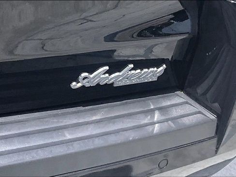 Used 2019 Cadillac Escalade Luxury AWD/4WD image 24