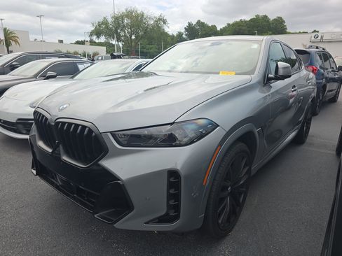 Used 2024 BMW X6 xDrive40i w/ Premium Package AWD/4WD image 3