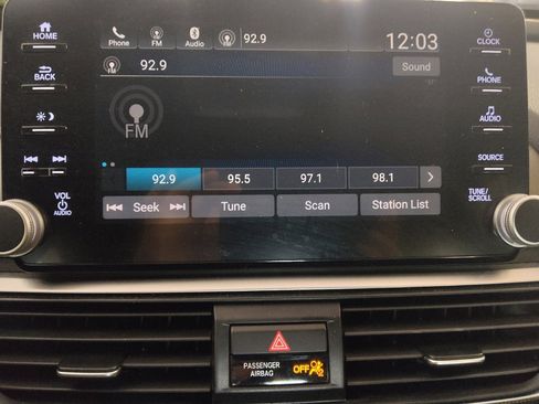 Used 2018 Honda Accord Sport image 25