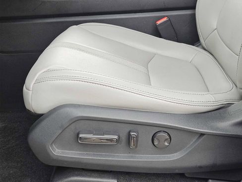 Used 2024 Honda Pilot EX-L image 22