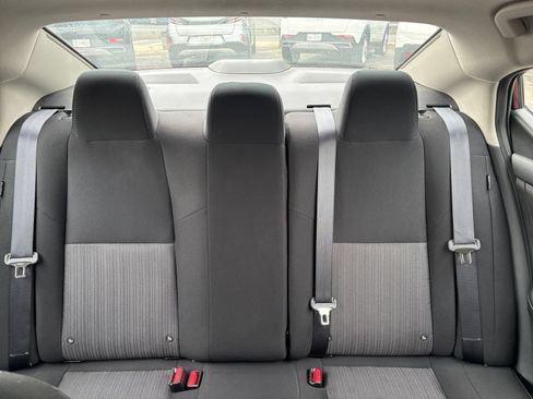 Used 2025 Nissan Sentra SV FWD image 33