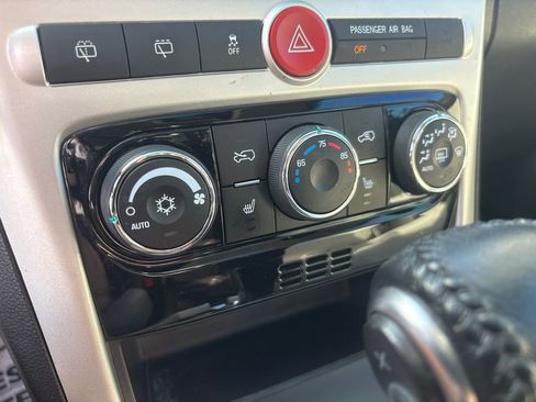 Used 2014 Chevrolet Captiva Sport LT w/ Convenience Package image 24