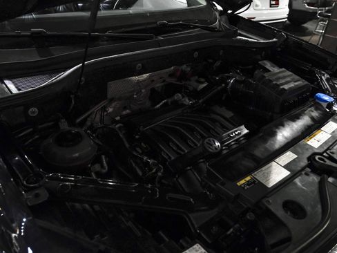Used 2021 Volkswagen Atlas SEL AWD/4WD image 48