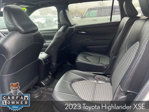 Used 2023 Toyota Highlander XSE image 25