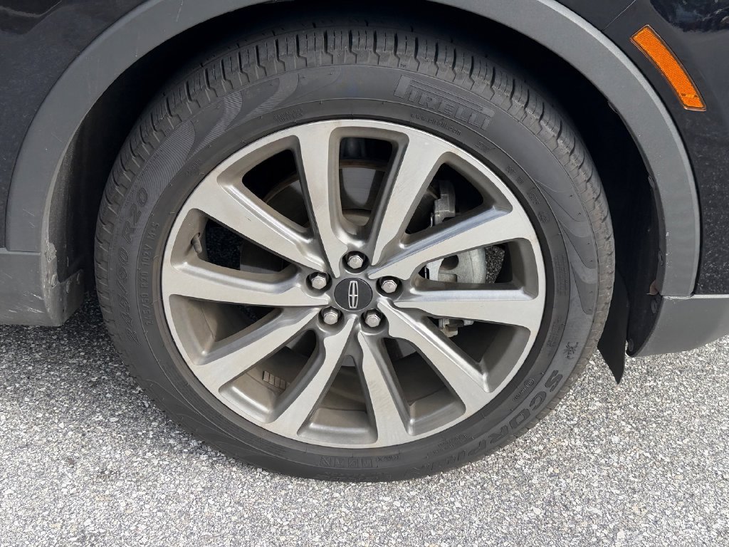Used 2019 Lincoln Nautilus Select AWD/4WD image 9