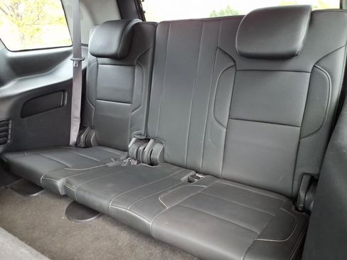 Used 2017 GMC Yukon SLT AWD/4WD image 13