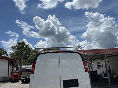 Used 2019 GMC Savana 2500 w/ Driver Convenience Package image 9