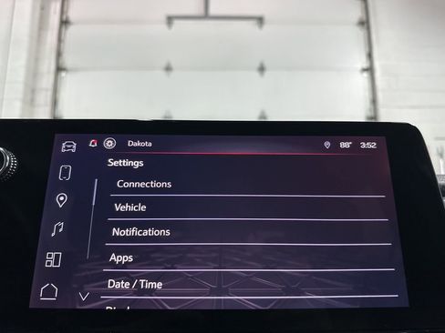 Used 2024 GMC Canyon Elevation w/ Elevation Premium Package image 33