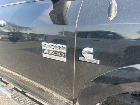 Used 2012 RAM 3500 Laramie w/ Max Tow Pkg image 3