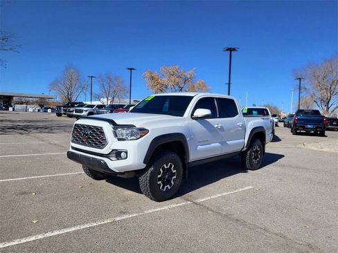 Used 2022 Toyota Tacoma TRD Off-Road image 4