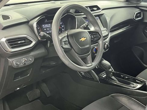 Used 2022 Chevrolet TrailBlazer LT FWD image 12