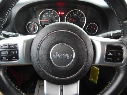 Used 2012 Jeep Wrangler Sport image 36