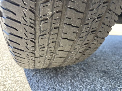 Used 2024 Chevrolet Colorado W/T image 12