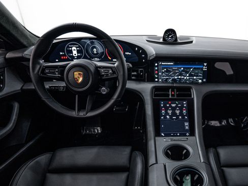 Certified 2022 Porsche Taycan GTS image 12