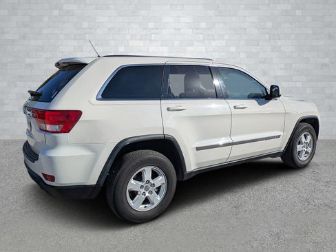 Used 2012 Jeep Grand Cherokee Laredo image 5