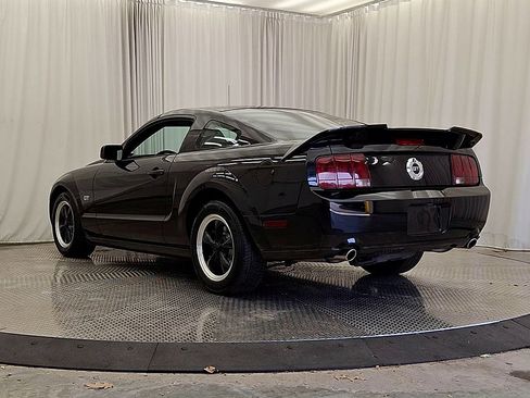 Used 2008 Ford Mustang GT RWD image 12
