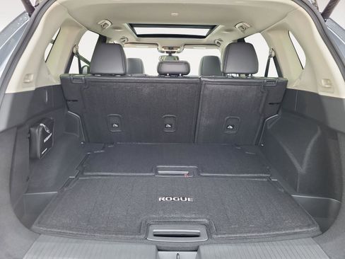 Used 2025 Nissan Rogue SL w/ SL Premium Package AWD/4WD image 19