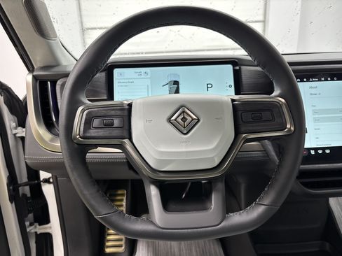 Used 2024 Rivian R1S Adventure AWD/4WD image 28
