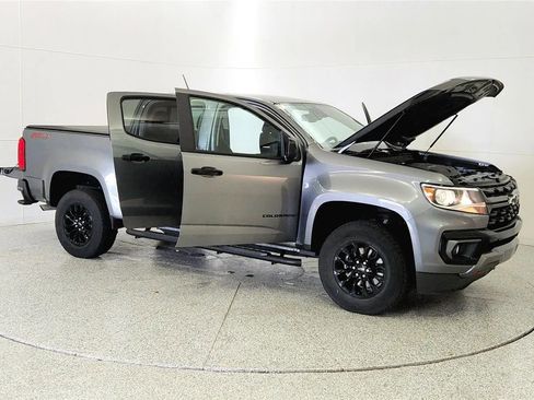 Used 2022 Chevrolet Colorado Z71 w/ Trail Boss Package AWD/4WD image 9