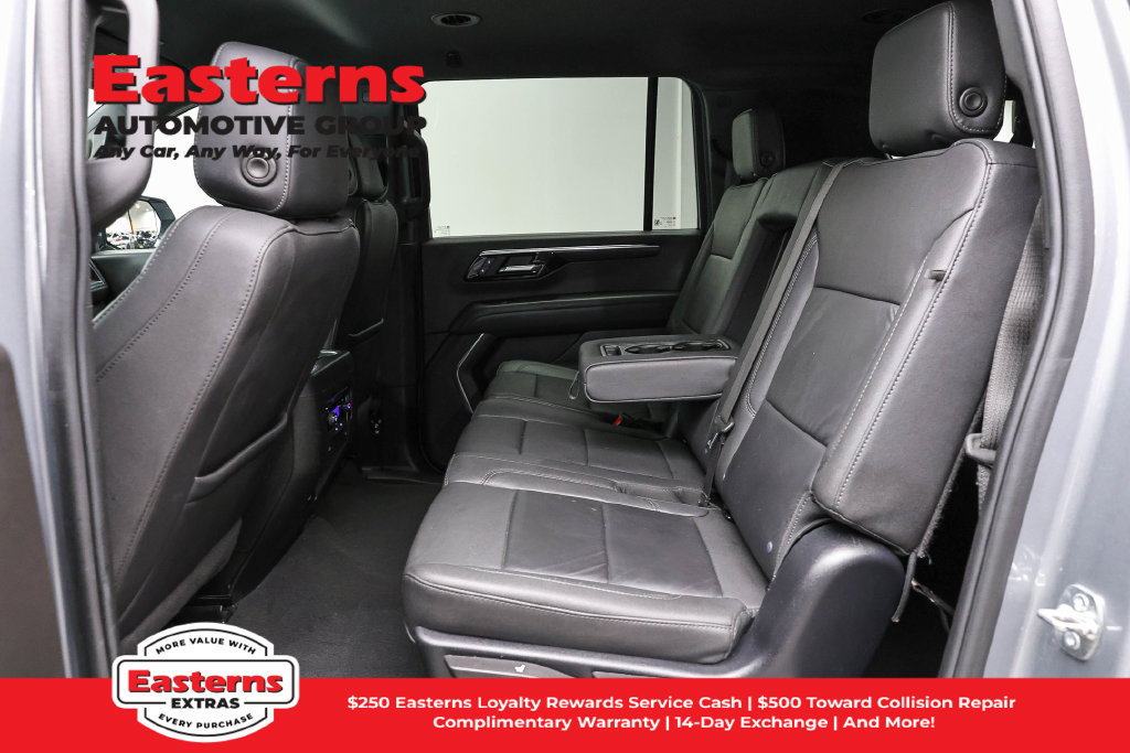 Used 2025 Chevrolet Suburban Z71 AWD/4WD image 24