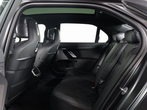 New 2026 BMW 750e xDrive w/ Executive Package image 6