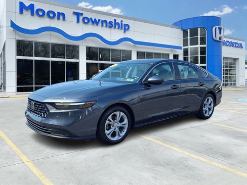 Used 2025 Honda Accord LX image 3