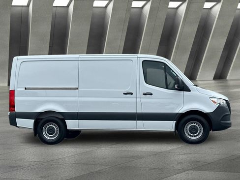 New 2026 Mercedes-Benz Sprinter 2500 image 3