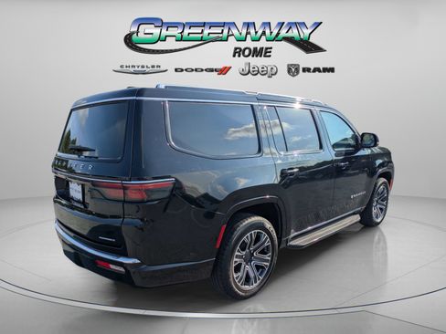 Used 2024 Jeep Wagoneer Series II w/ Flexible Seating Group RWD image 7