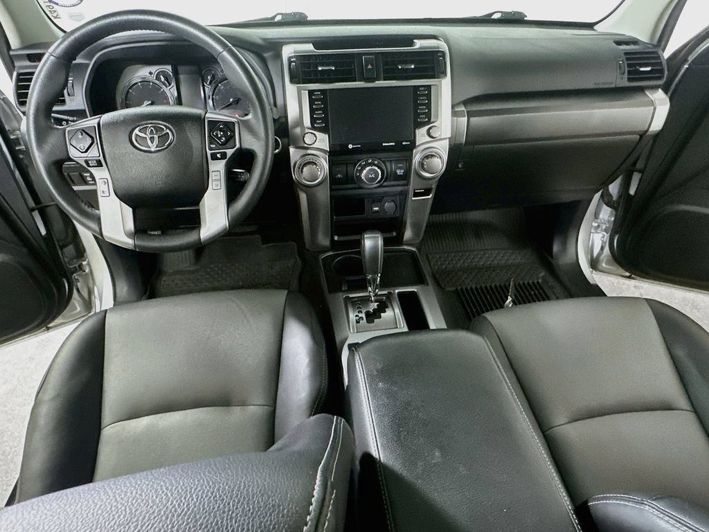 Used 2022 Toyota 4Runner SR5 Premium w/ Moonroof Package RWD image 18