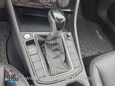 Used 2022 Volkswagen Jetta SE image 21