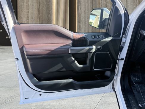 Used 2016 Ford F150 Platinum w/ Equipment Group 701A Luxury image 61