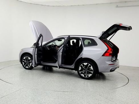 New 2026 Volvo XC60 B5 Plus w/ Protection Package Premier image 12
