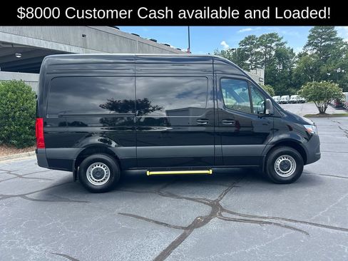 Used 2025 Mercedes-Benz Sprinter 2500 image 8