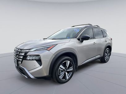 Used 2025 Nissan Rogue SL w/ SL Premium Package