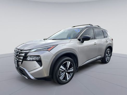 Used 2025 Nissan Rogue SL w/ SL Premium Package image 1