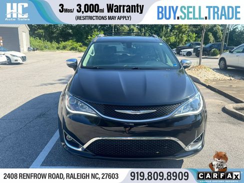 Used 2017 Chrysler Pacifica Limited FWD image 8
