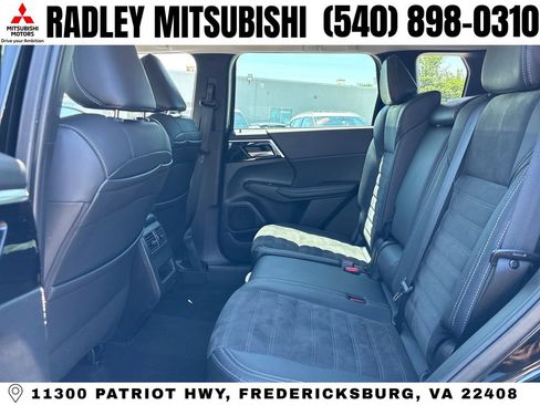 Used 2023 Mitsubishi Outlander SE AWD/4WD image 15