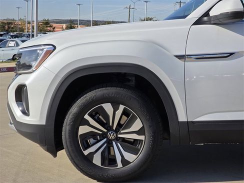 New 2026 Volkswagen Atlas Cross Sport SE image 5