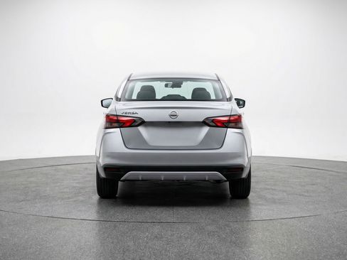 Used 2025 Nissan Versa SV image 7