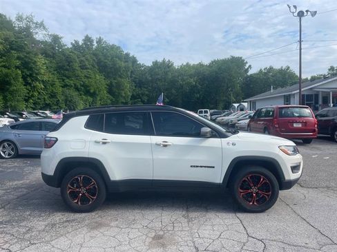 Used 2019 Jeep Compass Trailhawk AWD/4WD image 4
