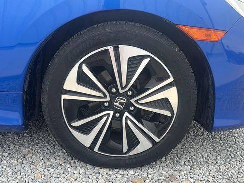 Used 2017 Honda Civic EX-T image 9