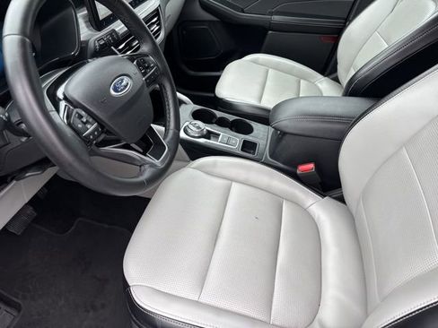Used 2023 Ford Escape Platinum image 10