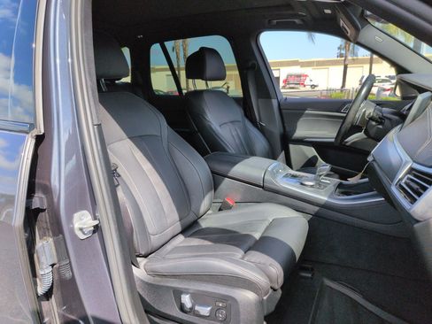 Used 2021 BMW X5 sDrive40i w/ M Sport Package RWD image 31