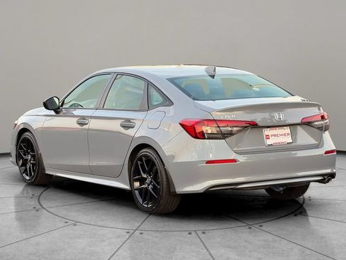Used 2024 Honda Civic Sport image 4