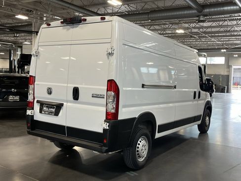 Used 2025 RAM ProMaster 2500 w/ Convenience Group image 3